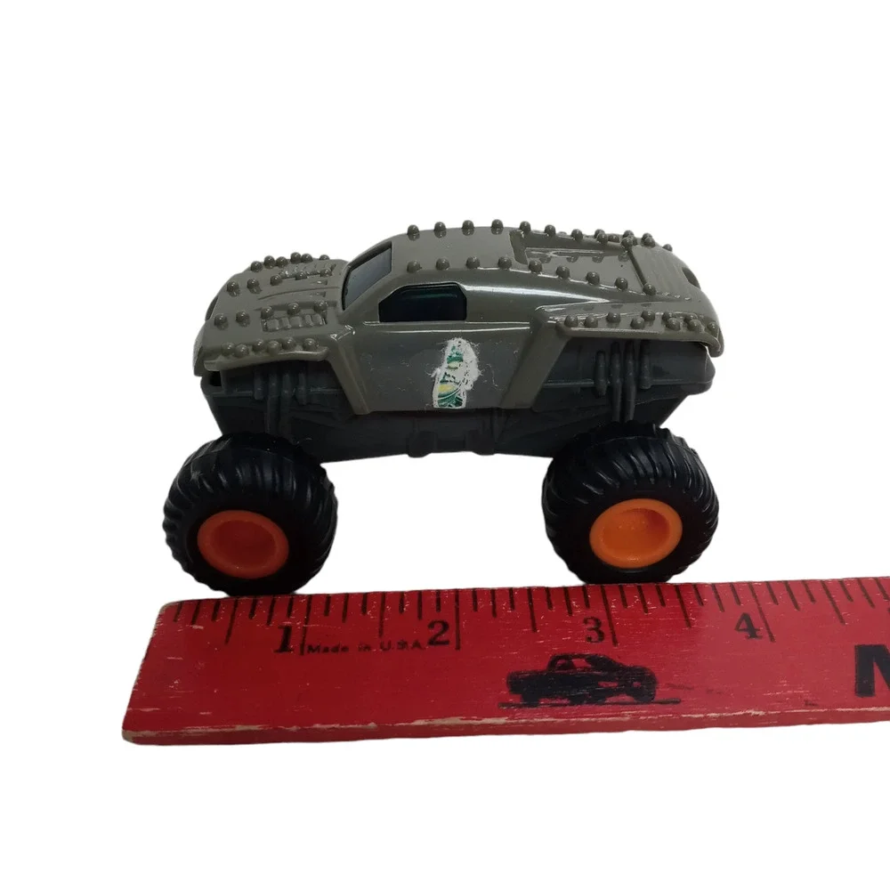 Monster Jam Max D Truck 2015 McDonalds Happy Meal Diecast Style Toy 4